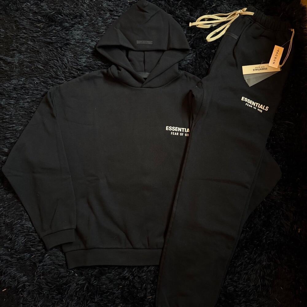 Essentials Black FW24 Set Size Extra Large